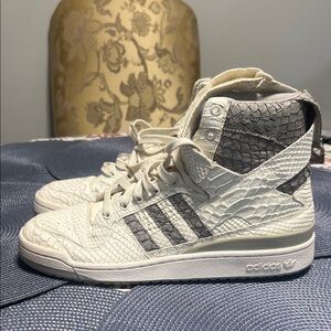 Adidas White and Gray Textured Sneakers
